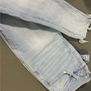 EUC distressed American Eagle Outfitters Super High Waist Stretch Skinny 14